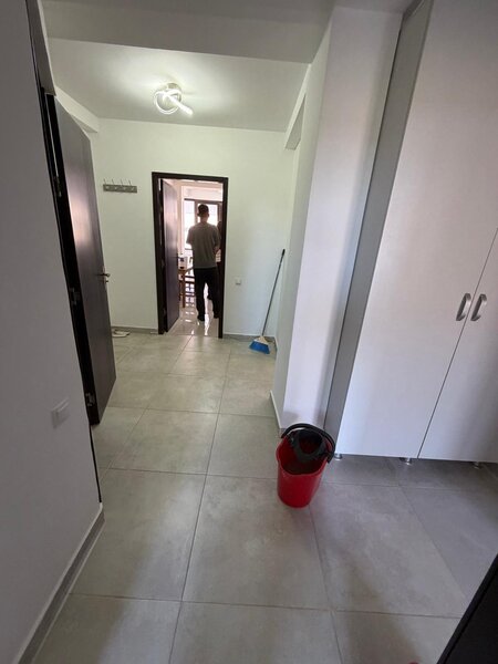 1 Decembrie metrou, Str Marin Pazon